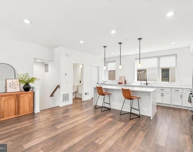 3005 Birchview Walk - Photo Thumbnail 9
