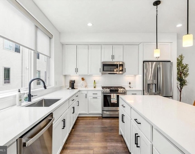 3005 Birchview Walk - Photo Thumbnail 11
