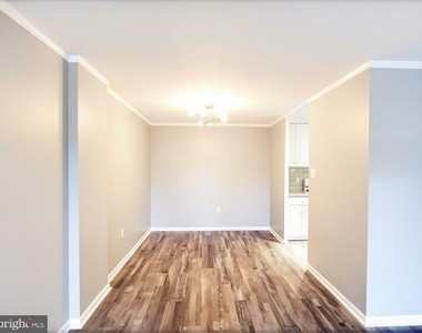 6100 Henry Avenue - Photo Thumbnail 3