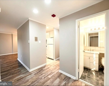 6100 Henry Avenue - Photo Thumbnail 8
