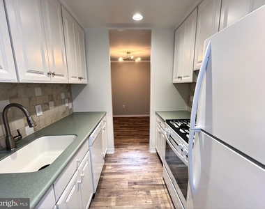 6100 Henry Avenue - Photo Thumbnail 5