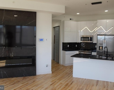 3017 Ridge - Photo Thumbnail 4