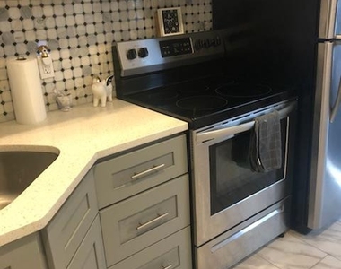 116 Grape Street - Photo Thumbnail 2