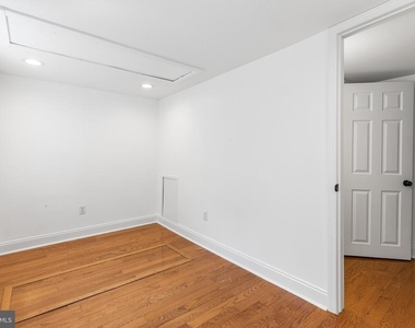 8 Bristow Place - Photo Thumbnail 13