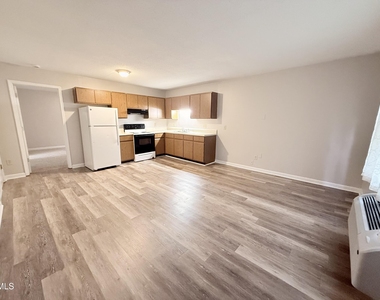 302 Park Avenue - Photo Thumbnail 4