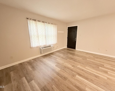 302 Park Avenue - Photo Thumbnail 7