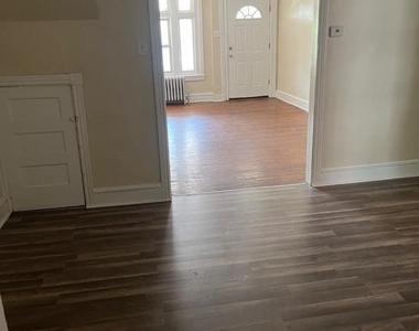 231 W Clapier Street - Photo Thumbnail 4