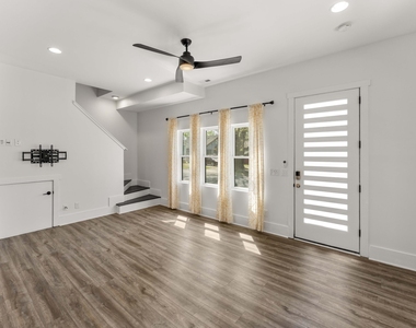 203 Nelson Street - Photo Thumbnail 11