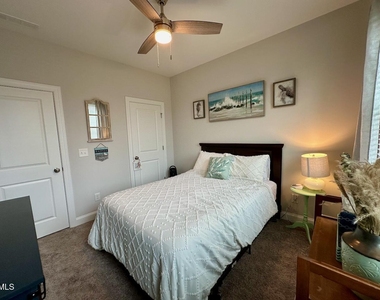 230 Marietta Way - Photo Thumbnail 22