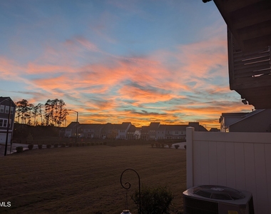 230 Marietta Way - Photo Thumbnail 32