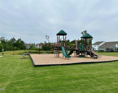 230 Marietta Way - Photo Thumbnail 31
