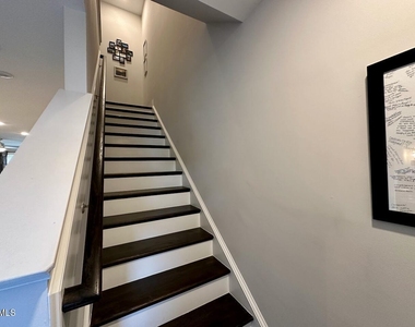 230 Marietta Way - Photo Thumbnail 11
