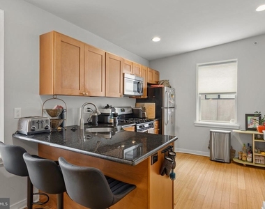 1610 Christian Street - Photo Thumbnail 3