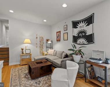 1610 Christian Street - Photo Thumbnail 4