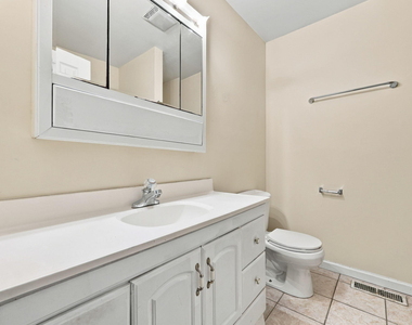 404 S Ash Street - Photo Thumbnail 23