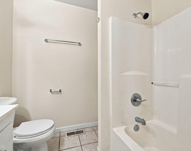 404 S Ash Street - Photo Thumbnail 22