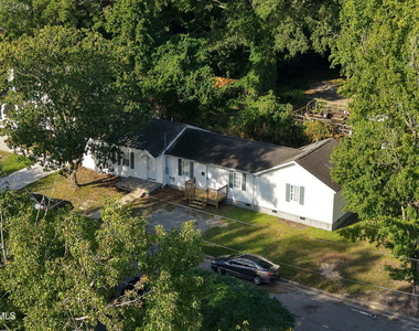404 S Ash Street - Photo Thumbnail 43