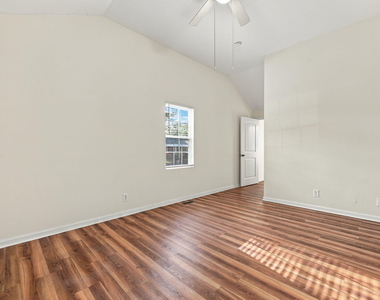 404 S Ash Street - Photo Thumbnail 24