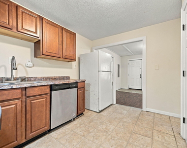 404 S Ash Street - Photo Thumbnail 31