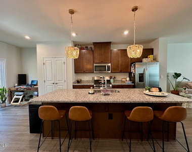 921 Romeria Drive - Photo Thumbnail 3
