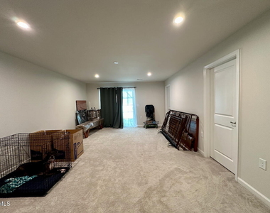 921 Romeria Drive - Photo Thumbnail 26