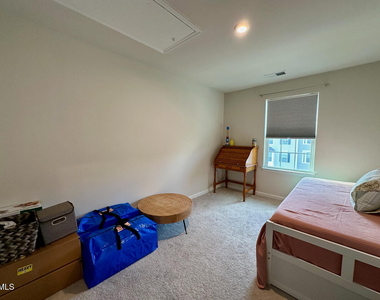 921 Romeria Drive - Photo Thumbnail 20