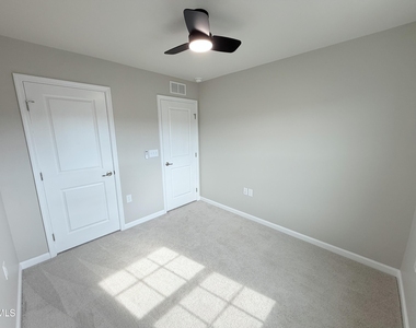 921 Romeria Drive - Photo Thumbnail 19