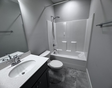 440 Douglas Falls Drive - Photo Thumbnail 14