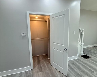 3415 G Street - Photo Thumbnail 6