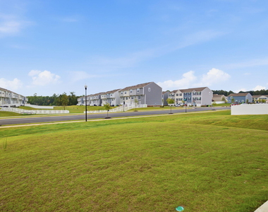 1432 Burgundy Bluff Lane - Photo Thumbnail 32