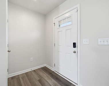 1432 Burgundy Bluff Lane - Photo Thumbnail 3