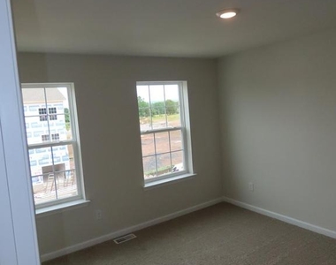 3080 Martha Way - Photo Thumbnail 13
