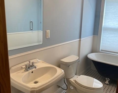 30 Thomas Avenue - Photo Thumbnail 13