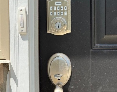 8207 Brodie Ct - Photo Thumbnail 26