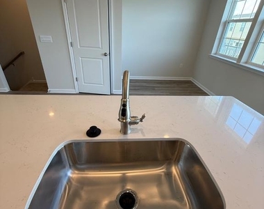 8207 Brodie Ct - Photo Thumbnail 53