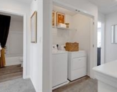 8207 Brodie Ct - Photo Thumbnail 17