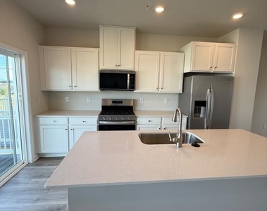 8207 Brodie Ct - Photo Thumbnail 43