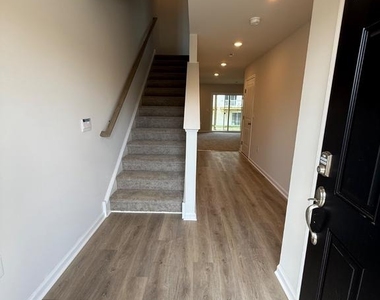 8207 Brodie Ct - Photo Thumbnail 28