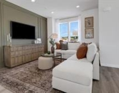 8207 Brodie Ct - Photo Thumbnail 13