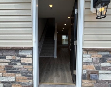 8207 Brodie Ct - Photo Thumbnail 27