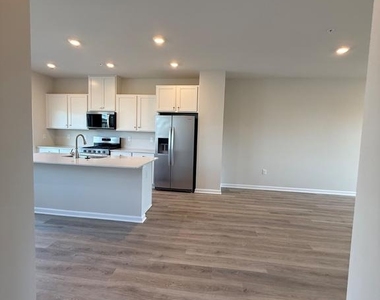 8207 Brodie Ct - Photo Thumbnail 37