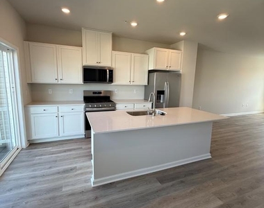 8207 Brodie Ct - Photo Thumbnail 44