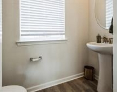 8207 Brodie Ct - Photo Thumbnail 15