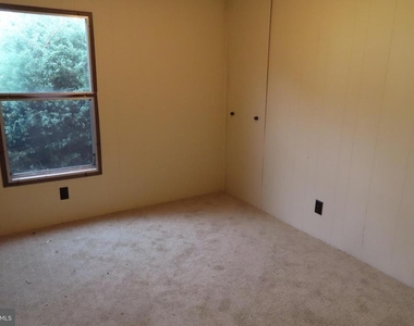 14169 Buchanan Trail West W - Photo Thumbnail 4