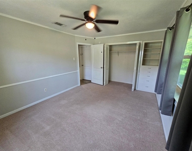 205 E Cherokee Dr - Photo Thumbnail 17