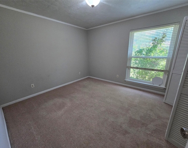 205 E Cherokee Dr - Photo Thumbnail 18