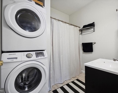 301 N Darlington Street - Photo Thumbnail 8