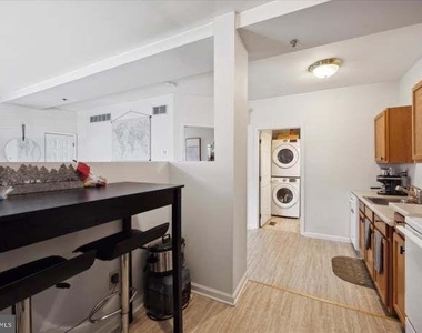 301 N Darlington Street - Photo Thumbnail 6