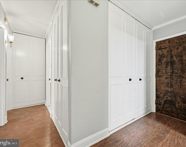 421 Drummers Lane - Photo Thumbnail 12