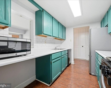 421 Drummers Lane - Photo Thumbnail 9